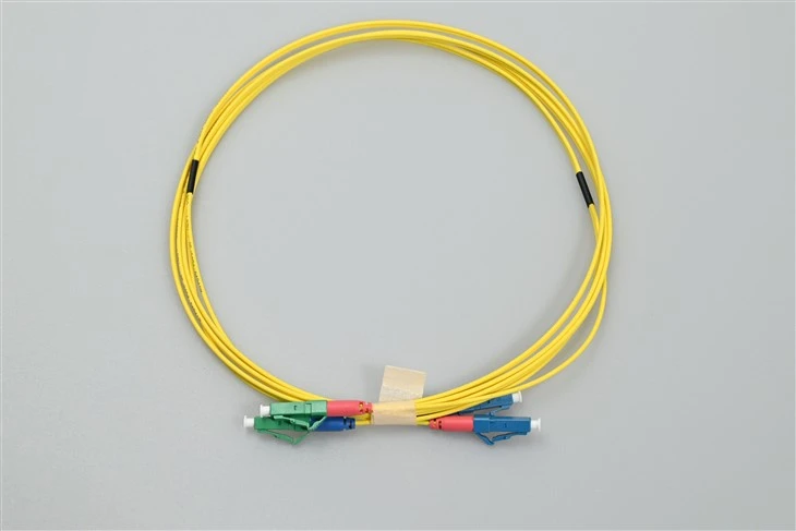 Glasfaser-Patchkabel Lc APC zu Lc Upc Duplex Gelb