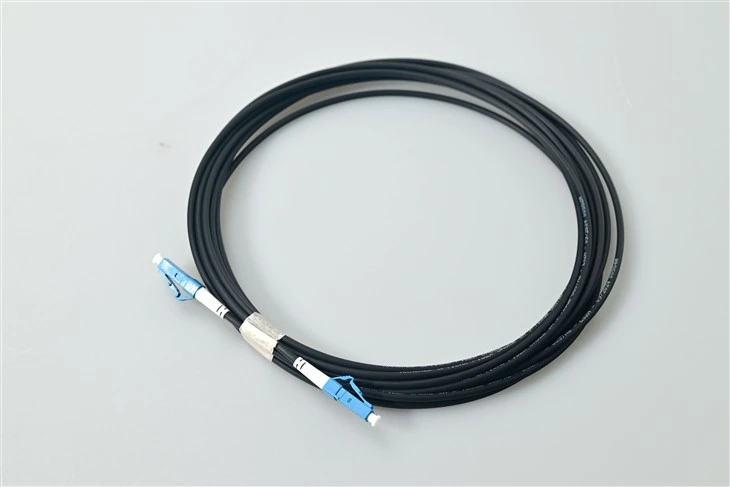 LC UPC Simplex Black Singlemode-Glasfaser-Patchkabel für SFF-Verbindungen mit hoher Dichte