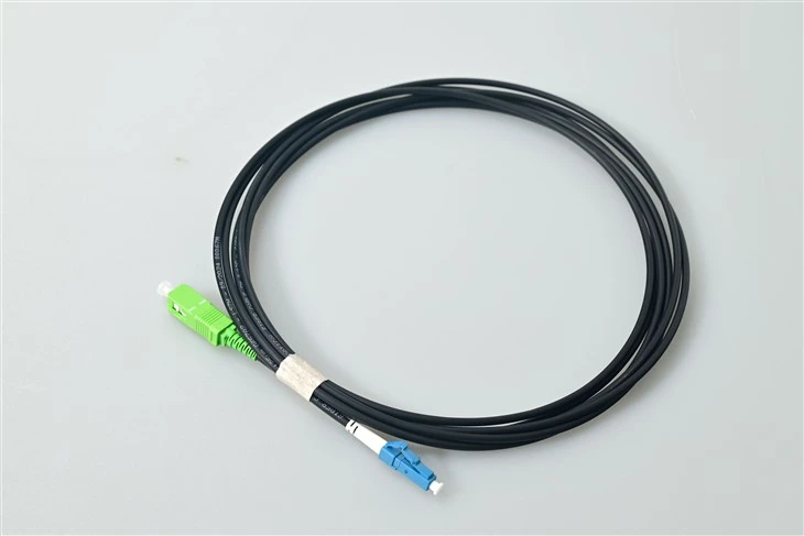 Glasfaser-Patchkabel SC APC ZU LC UPC Simplex Schwarz